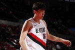 杨瀚森与卡尔森竞争第三中锋 球队培养思路循序渐进 他要尽快成长